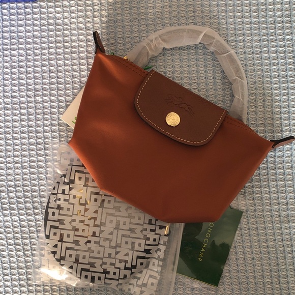 Longchamp Tan Crossbody Bag with Gold Details - Picture 2 of 4